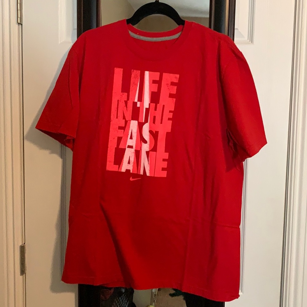 Nike Regular Fit T-Shirt
